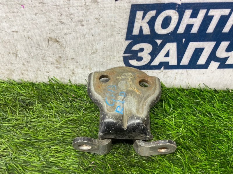 Петля двери HONDA HR-V GH3 D16A задняя левая (б/у) Петля двери HONDA HR-V GH3 D16A задняя левая (б/у)