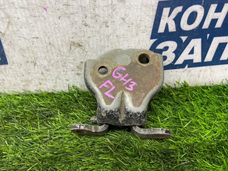 Петля двери HONDA HR-V GH3 D16A передняя левая (б/у) Петля двери HONDA HR-V GH3 D16A передняя левая (б/у)