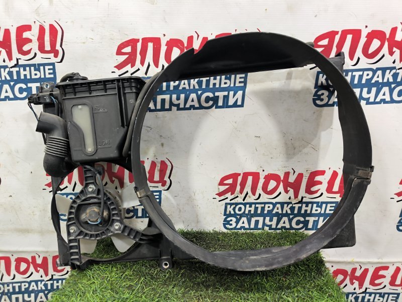 Диффузор радиатора TOYOTA CROWN JZS171 1JZ-GE (б/у) Диффузор радиатора TOYOTA CROWN JZS171 1JZ-GE (б/у)