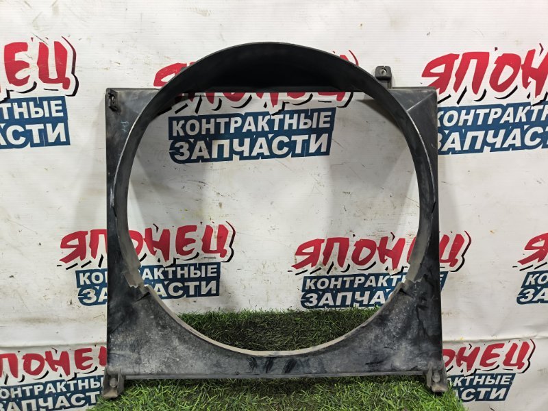 Диффузор радиатора MITSUBISHI DELICA PD6W 6G72 (б/у) Диффузор радиатора MITSUBISHI DELICA PD6W 6G72 (б/у)