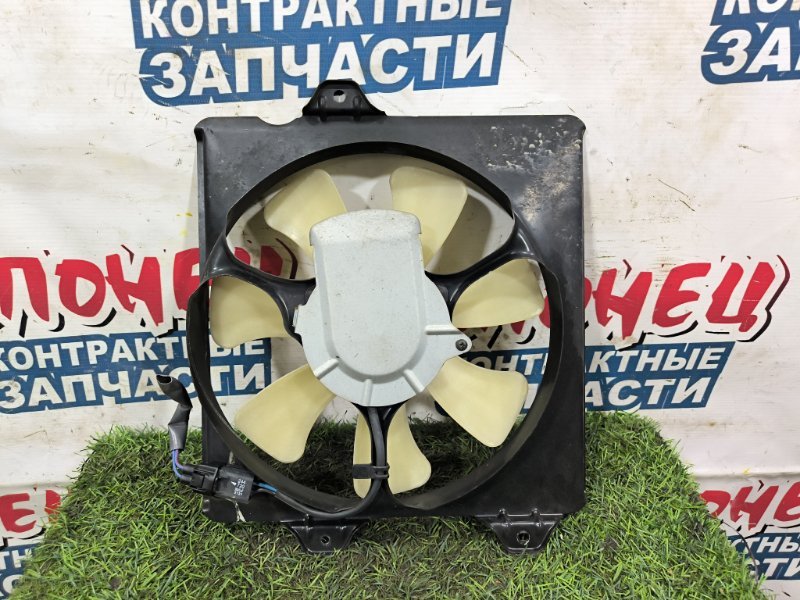 Диффузор радиатора TOYOTA CARINA ST215 3S-FE (б/у) Диффузор радиатора TOYOTA CARINA ST215 3S-FE (б/у)