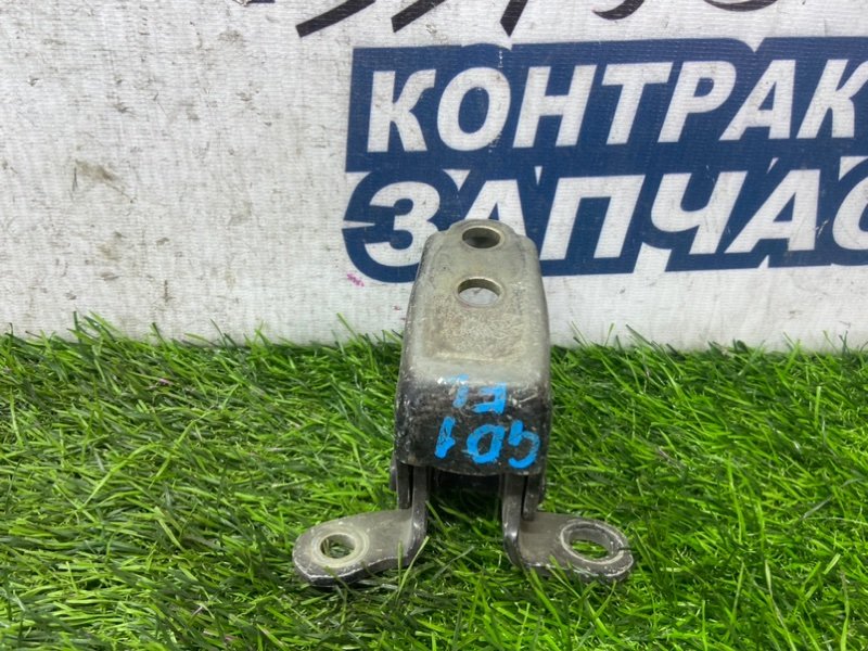 Петля двери HONDA FIT GD1 L13A передняя левая (б/у) Петля двери HONDA FIT GD1 L13A передняя левая (б/у)