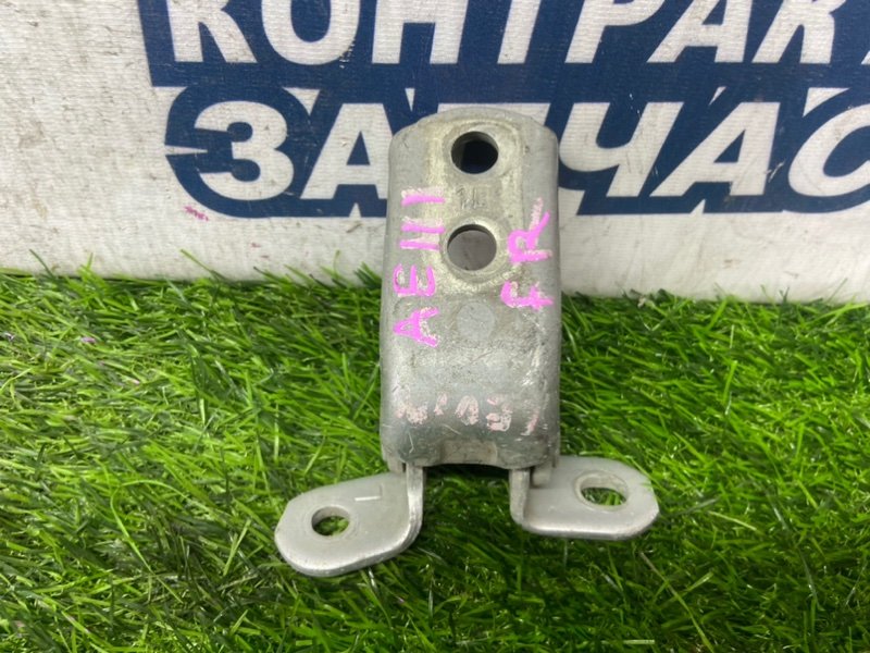 Петля двери TOYOTA COROLLA SPACIO AE111 4A-FE передняя правая (б/у) Петля двери TOYOTA COROLLA SPACIO AE111 4A-FE передняя правая (б/у)