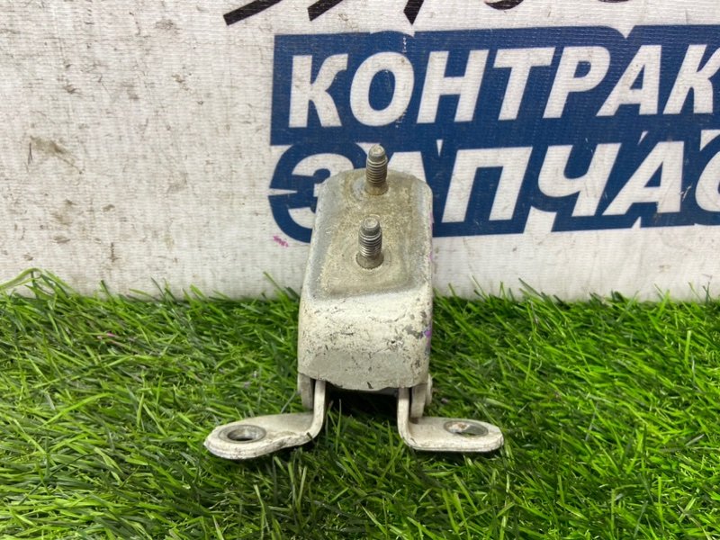 Петля двери TOYOTA CORONA ST190 4S-FE задняя правая (б/у) Петля двери TOYOTA CORONA ST190 4S-FE задняя правая (б/у)