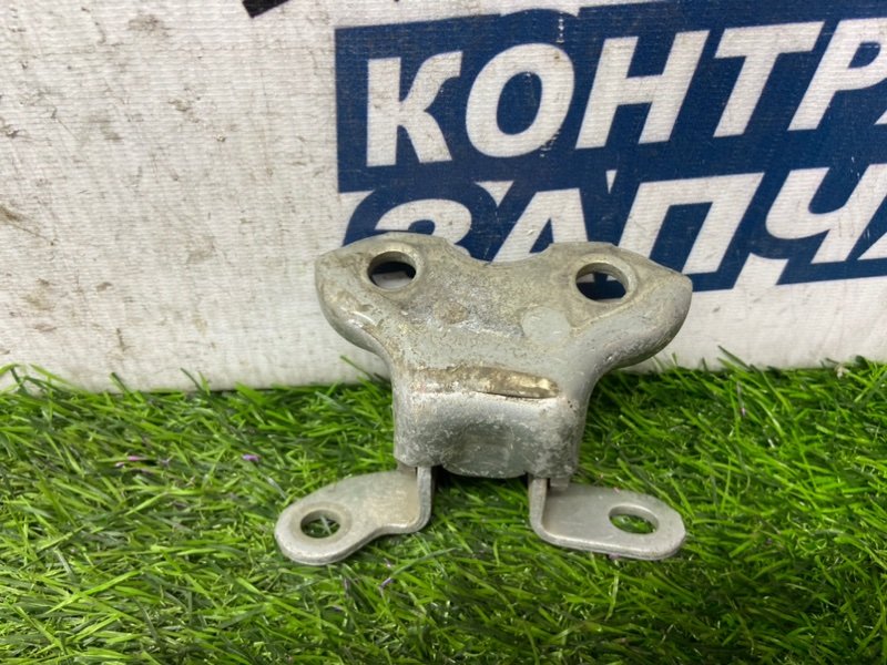 Петля двери TOYOTA COROLLA FIELDER NZE141 1NZ-FE задняя левая (б/у) Петля двери TOYOTA COROLLA FIELDER NZE141 1NZ-FE задняя левая (б/у)
