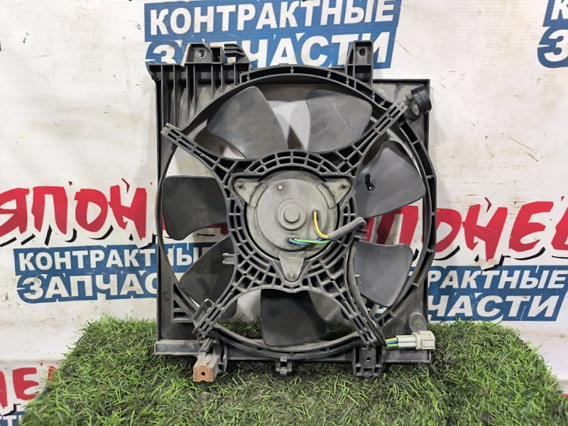 Диффузор радиатора SUBARU IMPREZA WRX GDA EJ205 (б/у) Диффузор радиатора SUBARU IMPREZA WRX GDA EJ205 (б/у)