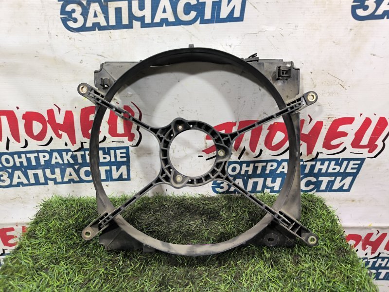 Диффузор радиатора TOYOTA CARINA ED ST200 4S-FE левый (б/у) Диффузор радиатора TOYOTA CARINA ED ST200 4S-FE левый (б/у)