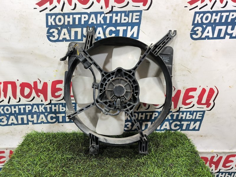 Диффузор радиатора MAZDA DEMIO DW3W B3 (б/у) Диффузор радиатора MAZDA DEMIO DW3W B3 (б/у)