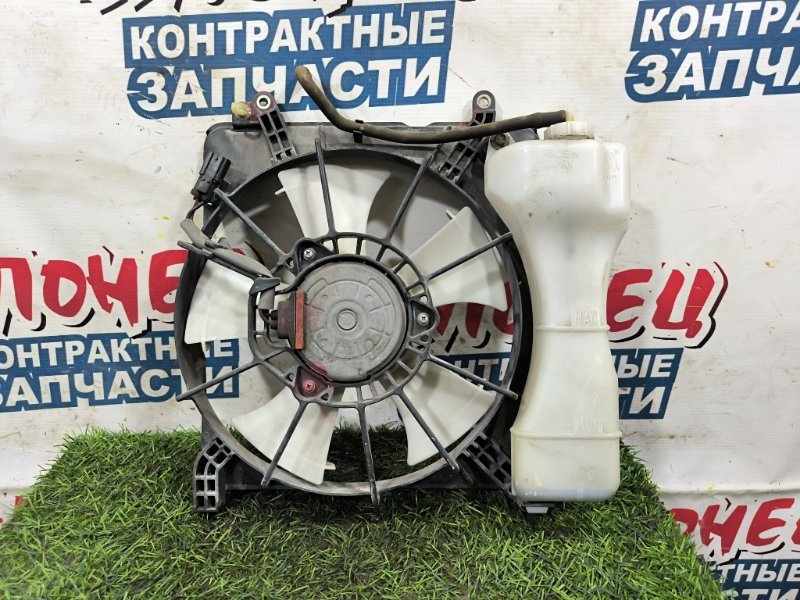 Диффузор радиатора HONDA FIT GE6 L13A (б/у) Диффузор радиатора HONDA FIT GE6 L13A (б/у)