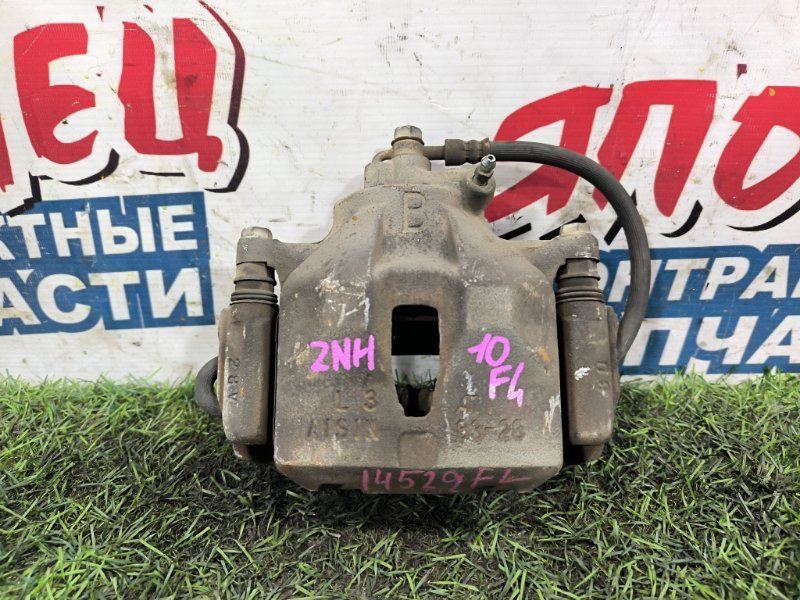 Суппорт TOYOTA ISIS ZNM10 1ZZ-FE передний левый (б/у) Суппорт TOYOTA ISIS ZNM10 1ZZ-FE передний левый (б/у)