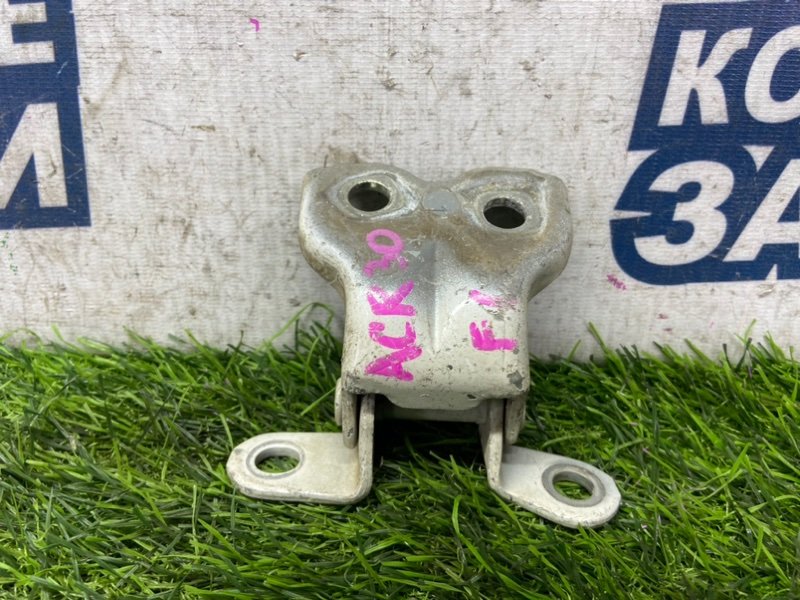 Петля двери TOYOTA ESTIMA ACR30 2AZ-FE передняя левая (б/у) Петля двери TOYOTA ESTIMA ACR30 2AZ-FE передняя левая (б/у)