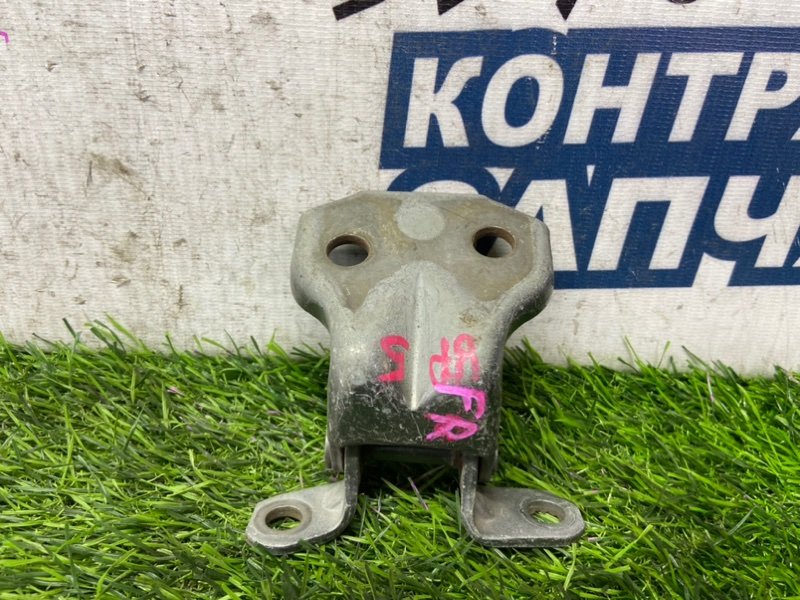 Петля двери SUBARU LEGACY BP5 EJ204 передняя правая (б/у)