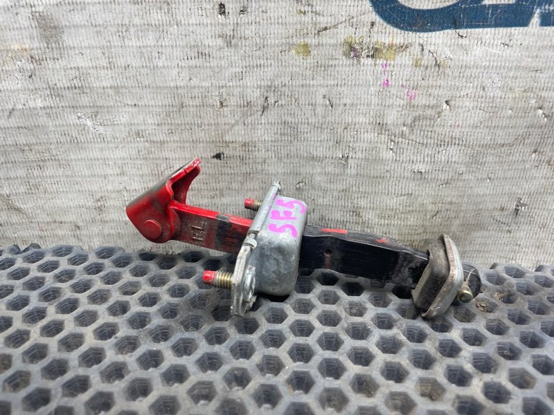 Ограничитель двери SUBARU FORESTER SF5 EJ20 передний (б/у) Ограничитель двери SUBARU FORESTER SF5 EJ20 передний (б/у)