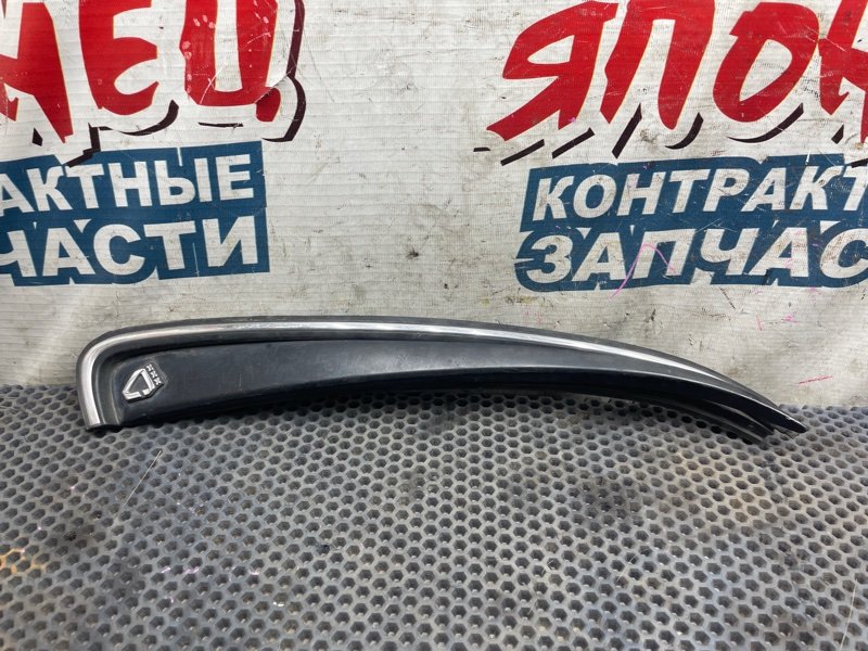 Молдинг стекла TOYOTA COROLLA AE110 5A-FE задний правый (б/у) Молдинг стекла TOYOTA COROLLA AE110 5A-FE задний правый (б/у)