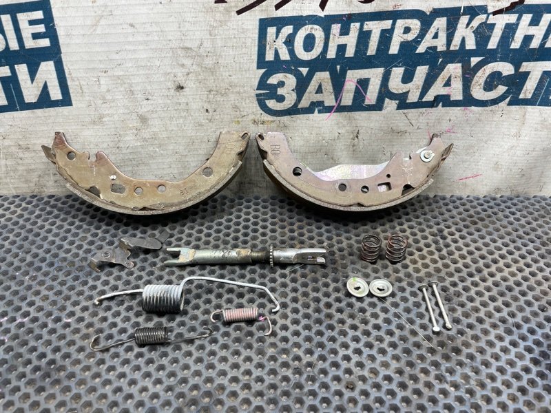 Механизм стояночного тормоза TOYOTA PREMIO ZRT261 3ZR-FAE задний левый (б/у) Механизм стояночного тормоза TOYOTA PREMIO ZRT261 3ZR-FAE задний левый (б/у)