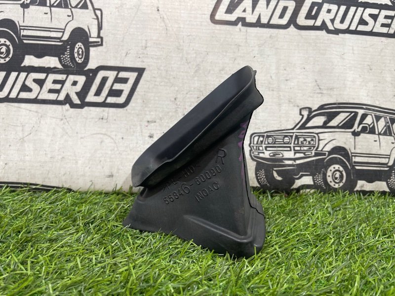 Воздуховод печки TOYOTA LAND CRUISER HDJ101 1HD-FTE правый (б/у)