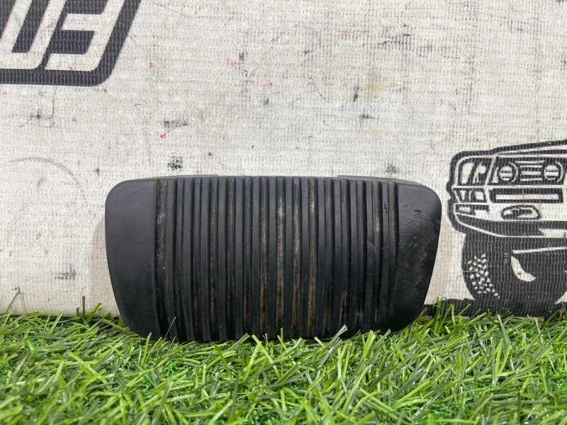 Накладка на педаль TOYOTA LAND CRUISER HDJ101 1HD-FTE (б/у) Накладка на педаль TOYOTA LAND CRUISER HDJ101 1HD-FTE (б/у)