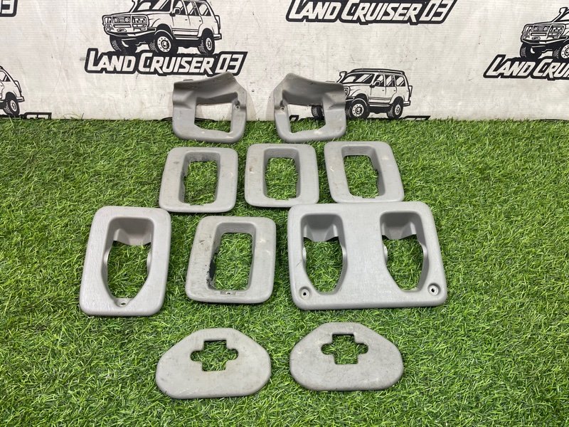 Крышка петли сиденья TOYOTA LAND CRUISER HDJ101 1HD-FTE (б/у)