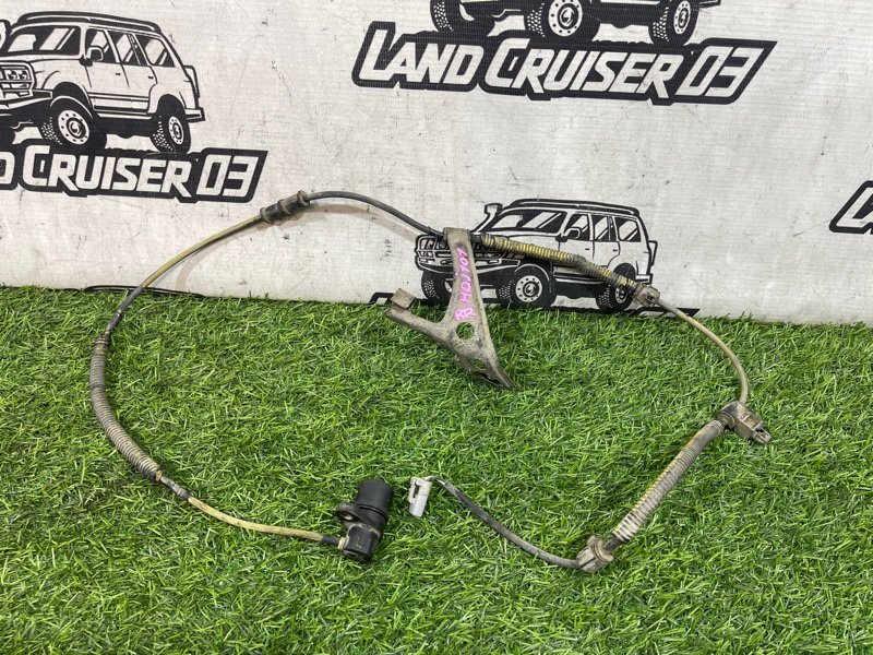Датчик abs TOYOTA LAND CRUISER HDJ101 1HD-FTE задний правый (б/у)
