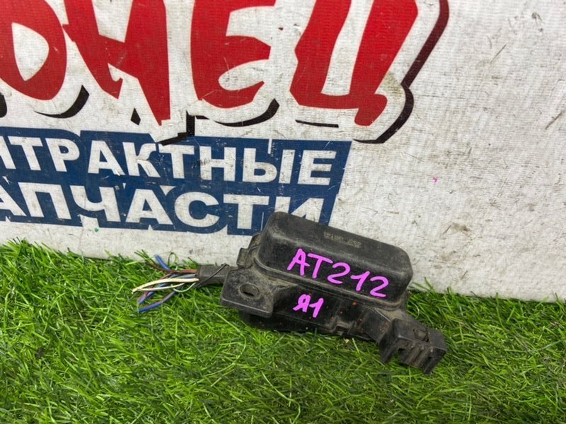 Блок реле TOYOTA CARINA AT212 7A-FE (б/у)