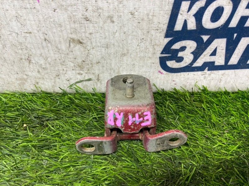 Петля двери NISSAN NOTE E11 HR15DE задняя правая (б/у)