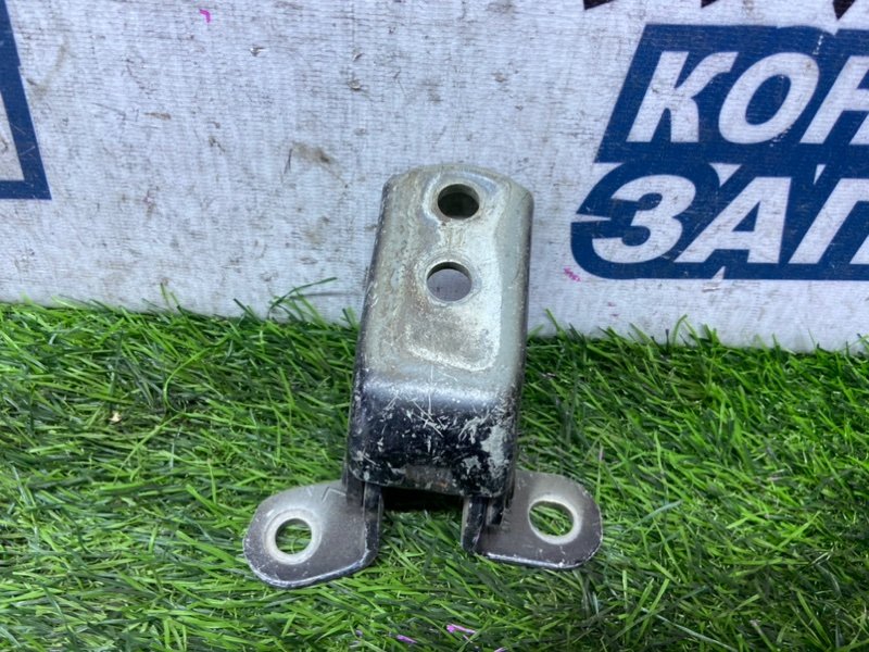 Петля двери TOYOTA HOAH ZRR70 3ZR-FAE передняя левая (б/у)