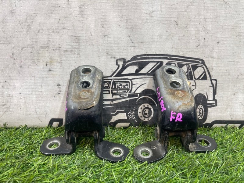 Петля двери TOYOTA LAND CRUISER HDJ101 1HD-FTE передняя правая (б/у)