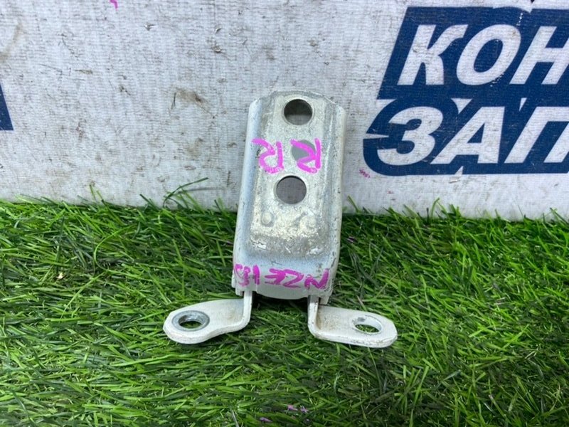 Петля двери TOYOTA COROLLA FIELDER NZE161 1NZ-FE задняя правая (б/у)