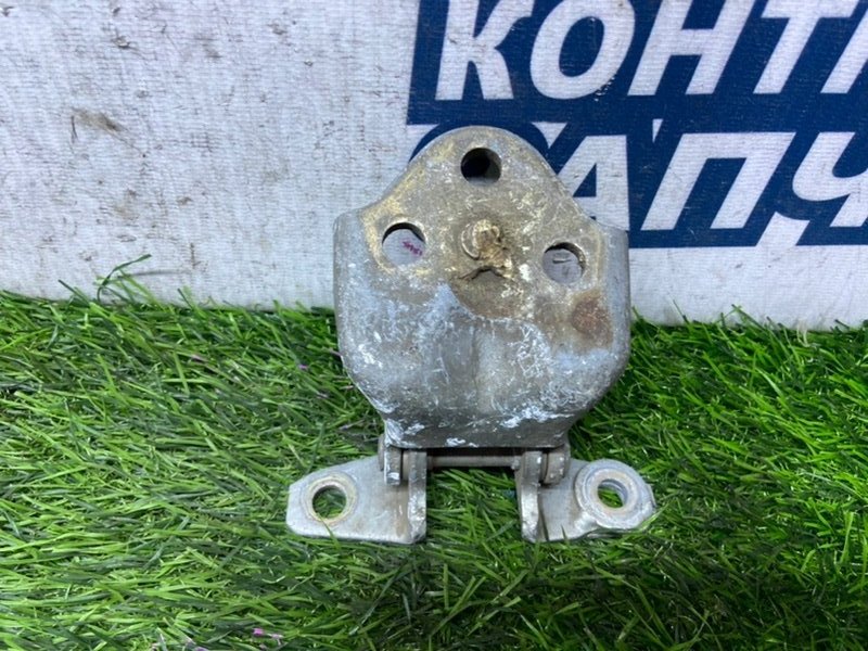 Петля двери MITSUBISHI PAJERO V46W 4M40T передняя левая (б/у)