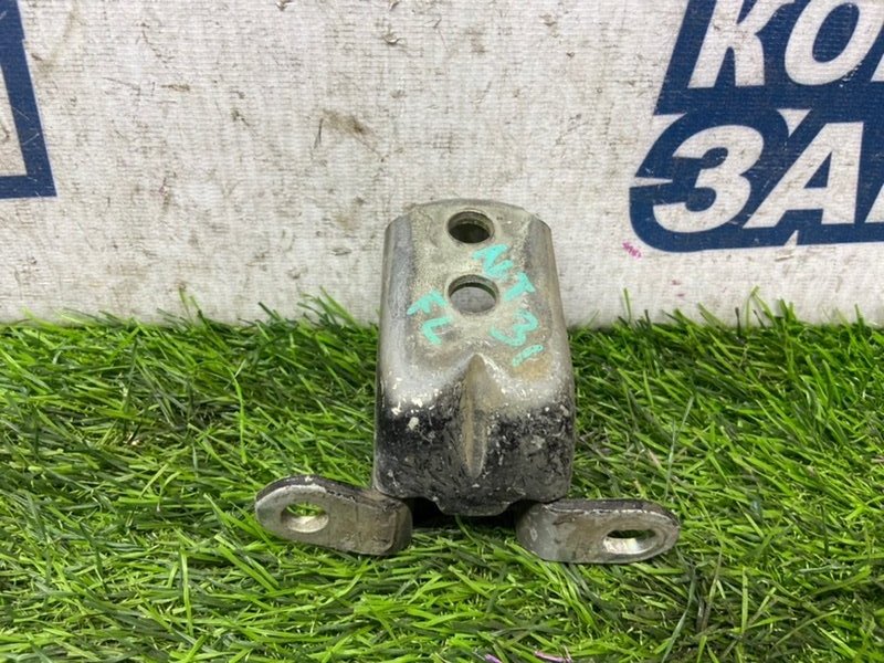 Петля двери NISSAN X-TRAIL NT31 MR20DE передняя левая (б/у)