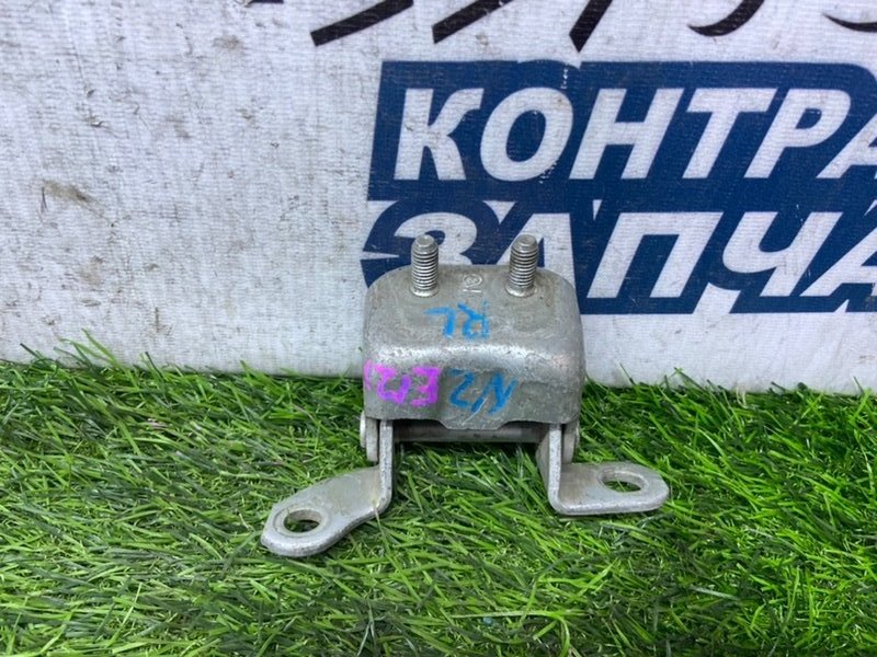 Петля двери TOYOTA COROLLA FIELDER NZE121 1NZ-FE задняя левая (б/у)