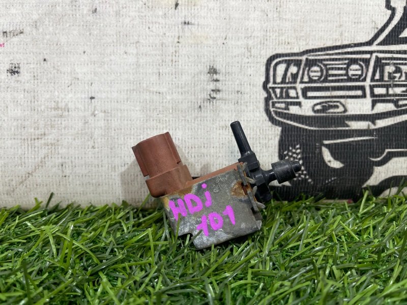 Клапан вакуумный TOYOTA LAND CRUISER HDJ101 1HD-FTE (б/у)