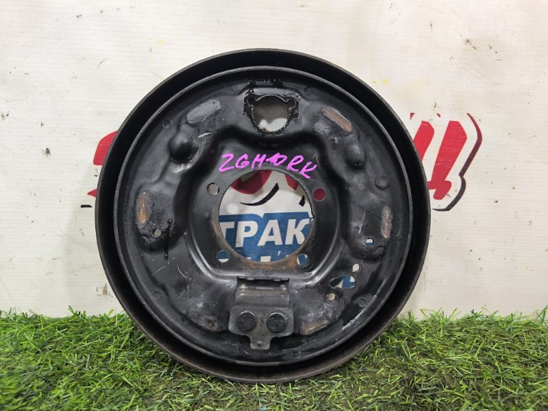 Щиток тормозного диска TOYOTA ISIS ZGM10 2ZR-FAE задний правый (б/у)