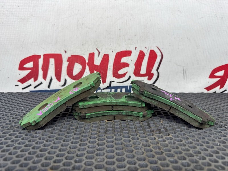 Тормозные колодки MITSUBISHI PAJERO V65W 6G74 переднее (б/у)