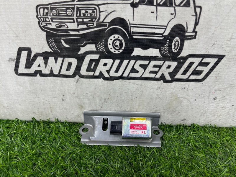 Датчик подушки безопасности LEXUS LX470 UZJ100 2UZ-FE (б/у)