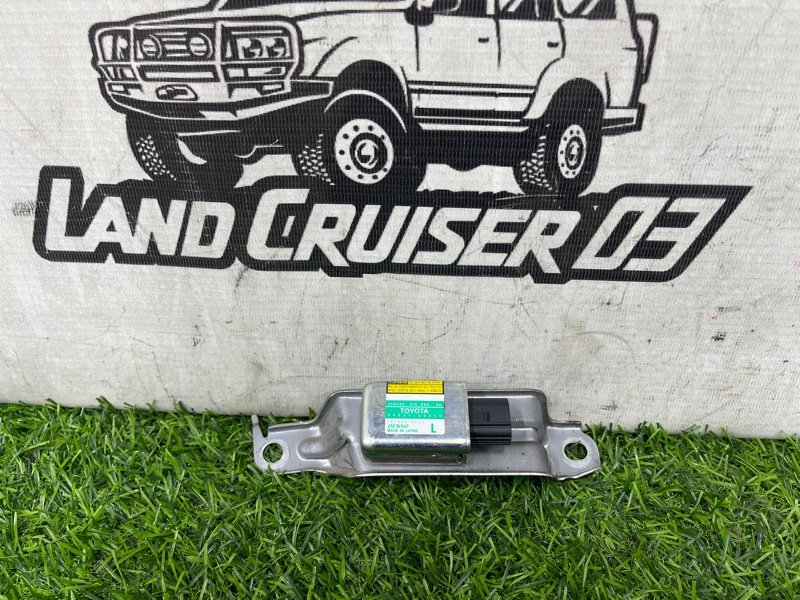 Датчик подушки безопасности LEXUS LX470 UZJ100 2UZ-FE (б/у)