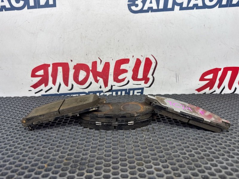 Тормозные колодки NISSAN SERENA TC24 QR20DE 2002 переднее (б/у)