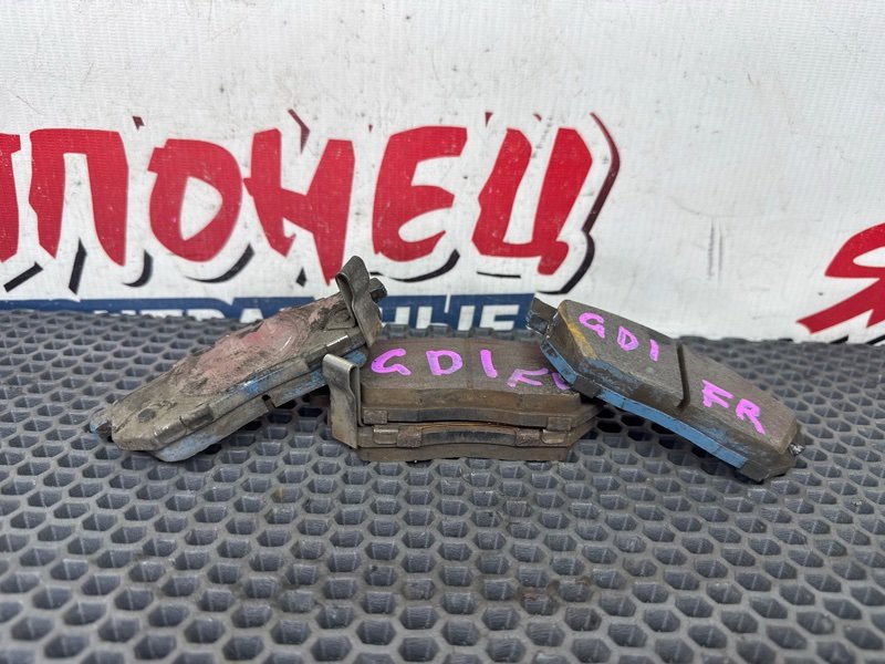 Тормозные колодки HONDA FIT GD1 L13A 2003 переднее (б/у)