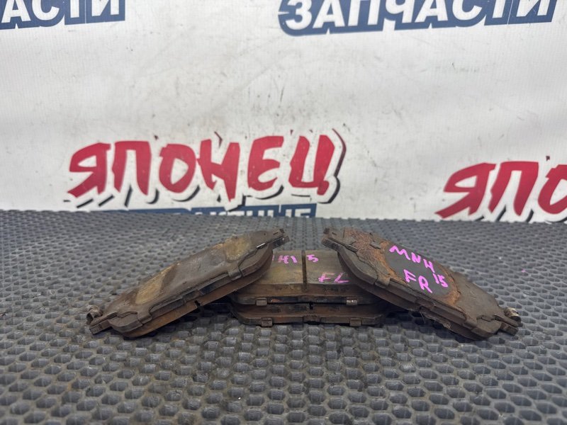 Тормозные колодки TOYOTA ALPHARD MNH15 1MZ-FE 2003 переднее (б/у)