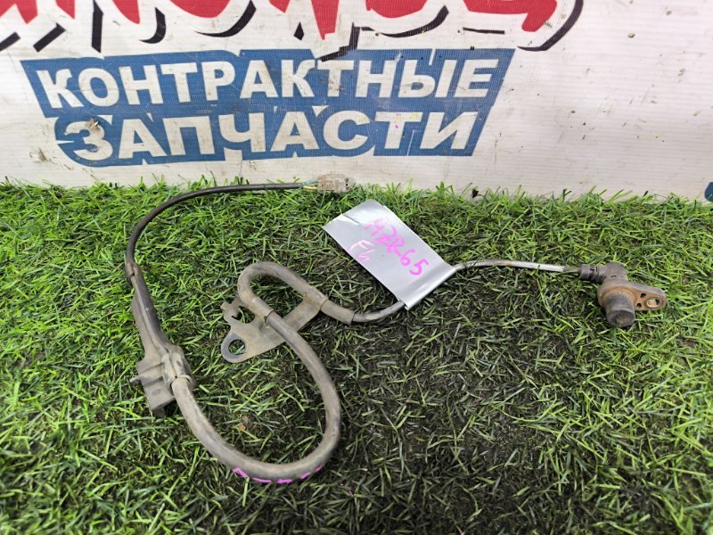 Датчик abs TOYOTA NOAH AZR65 1AZ-FSE передний левый (б/у)