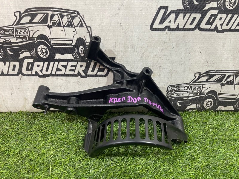 Кронштейн помпы водяной дополнительной TOYOTA LAND CRUISER HDJ101 1HD-FTE (б/у)