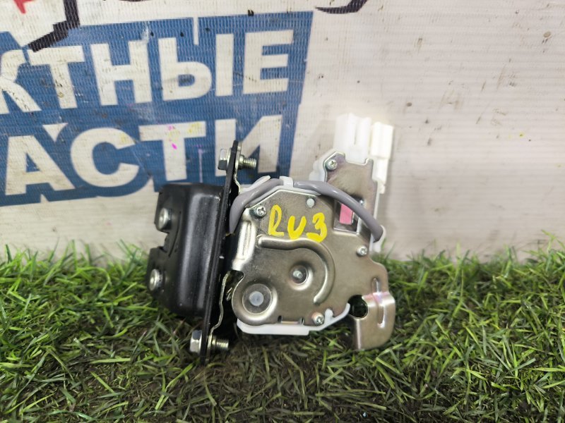 Замок багажника HONDA VEZEL RU3 LEB (б/у)