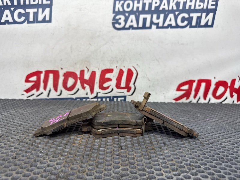 Тормозные колодки HONDA CAPA GA6 D15B переднее (б/у)