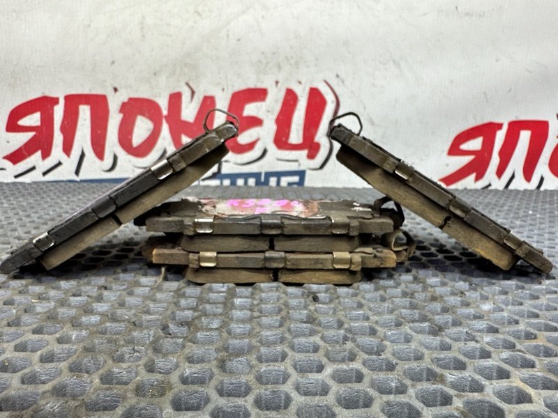 Тормозные колодки TOYOTA VITZ KSP90 1KR-FE 2006 переднее (б/у)