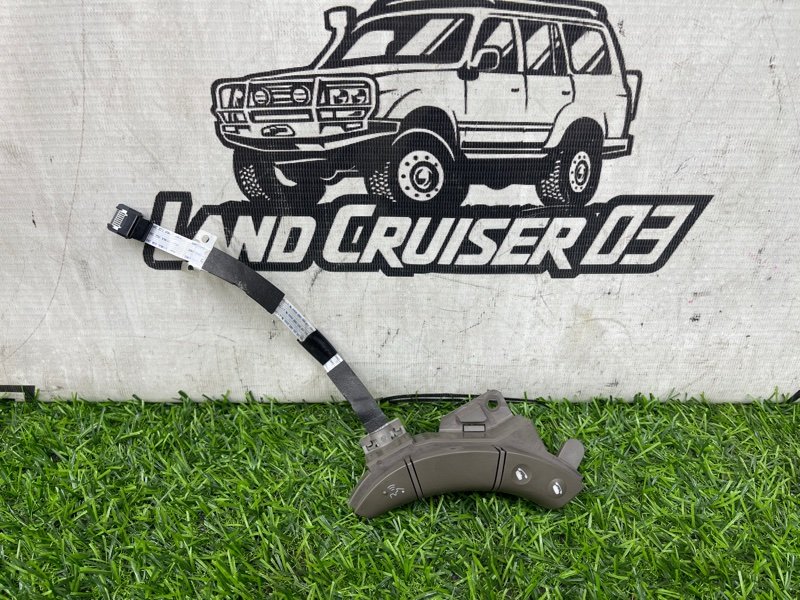 Кнопки на руль LEXUS LX470 UZJ100 2UZ-FE правые (б/у)