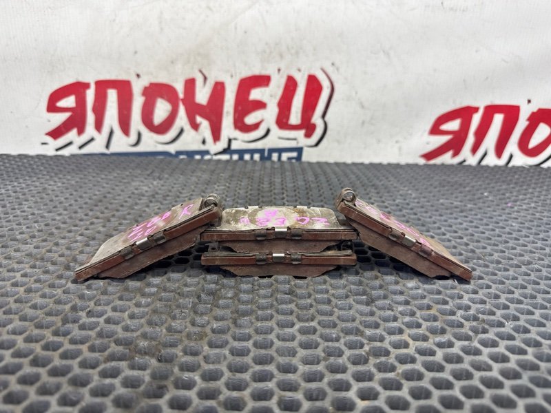 Тормозные колодки TOYOTA WISH ZGE20 2ZR-FAE 2009 заднее (б/у)