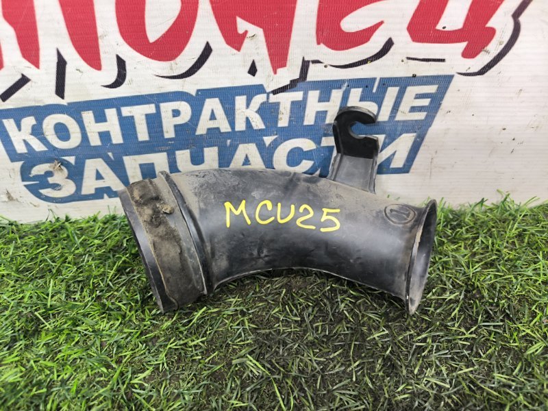 Воздухозаборник TOYOTA KLUGER V MCU25 1MZ-FE (б/у)