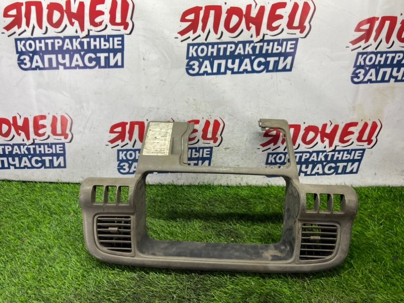 Консоль панели приборов ISUZU ELF NPR66 4HF1 (б/у)