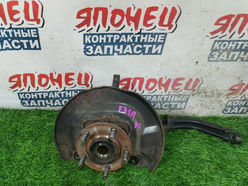 Ступица MITSUBISHI DIAMANTE F31A 6G73 передняя правая (б/у)