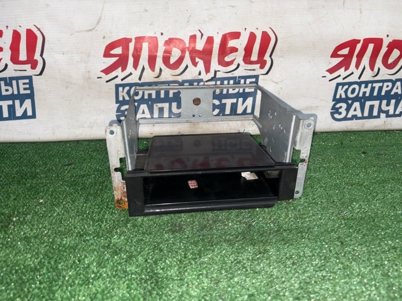 Крепление автомагнитолы SUZUKI ALTO HA23S K6A (б/у)